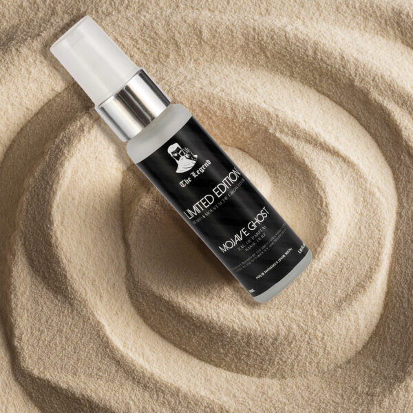 Nail polish in sand waves